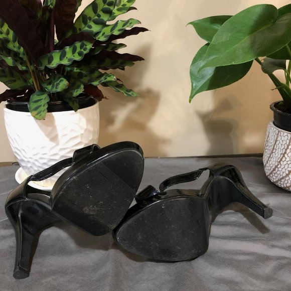 Strappy Black Patent Pumps - Picture 5 of 5